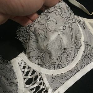 32F wolf n whistle white playful promise bra